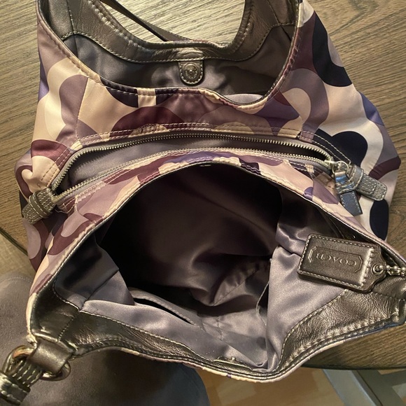 Authentic Coach Shoulder Bag - Picture 9 of 11